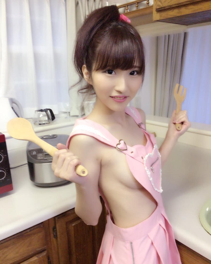 裸エプロン エロ画像 39