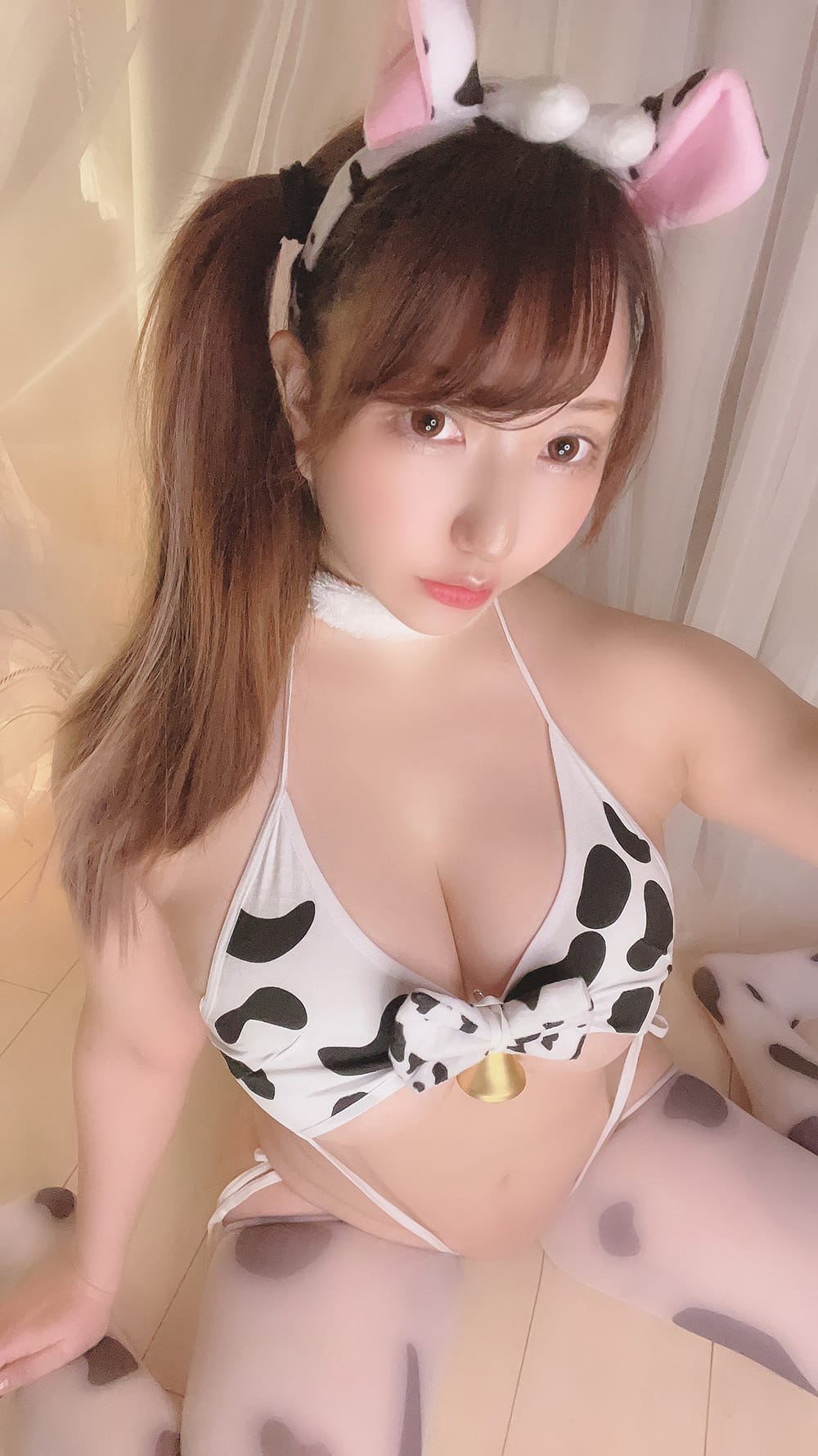 牛柄・ホルスタインコスプレのエロ画像 030