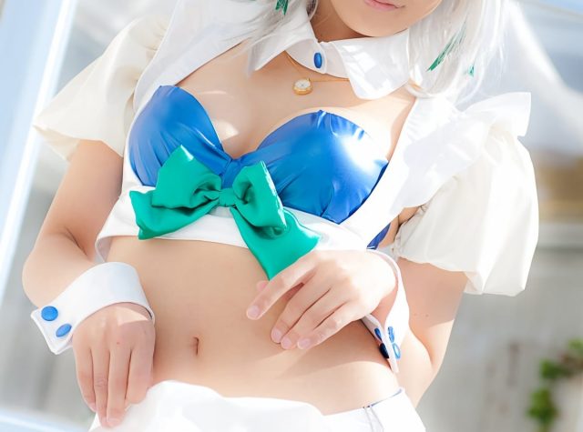 前張りをしているアニコス女性のエロ画像 001