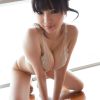 下着姿で四つん這いになっているエロ画像 001