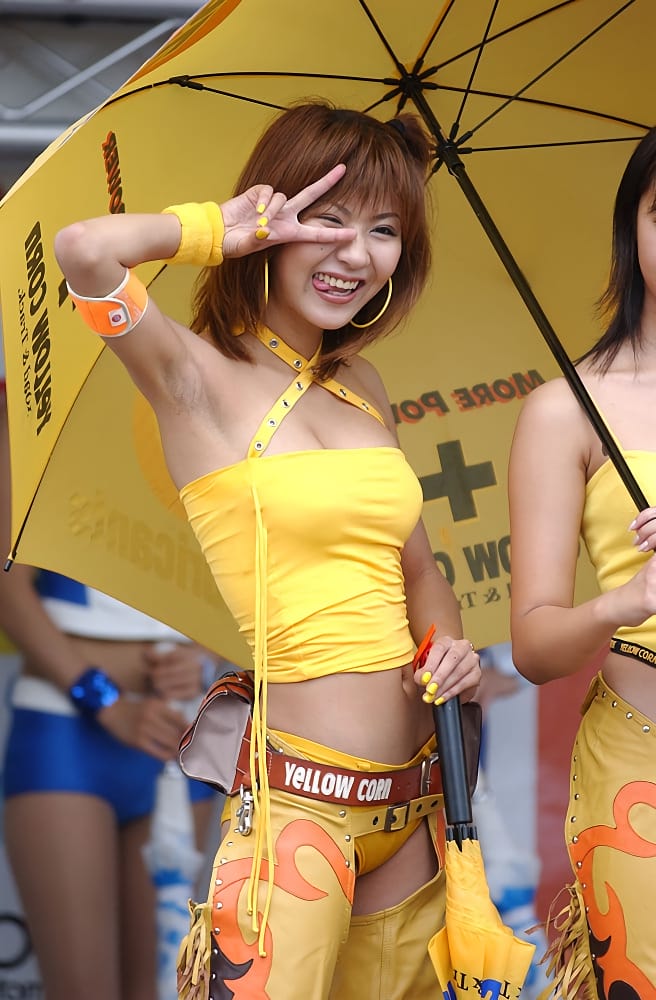 キャンギャル美女のエロ画像 007