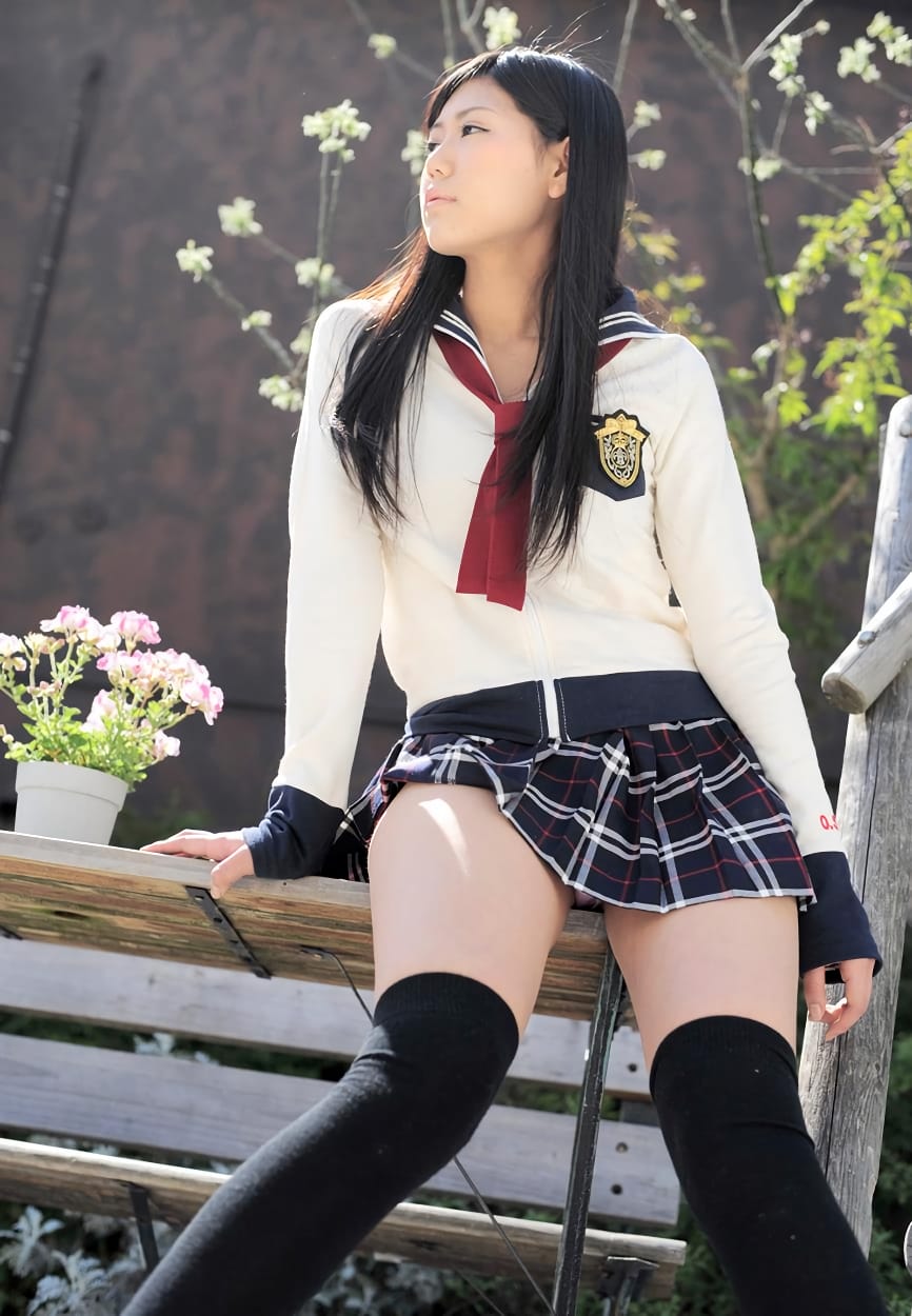 美脚女性、脚線美のエロ画像 001