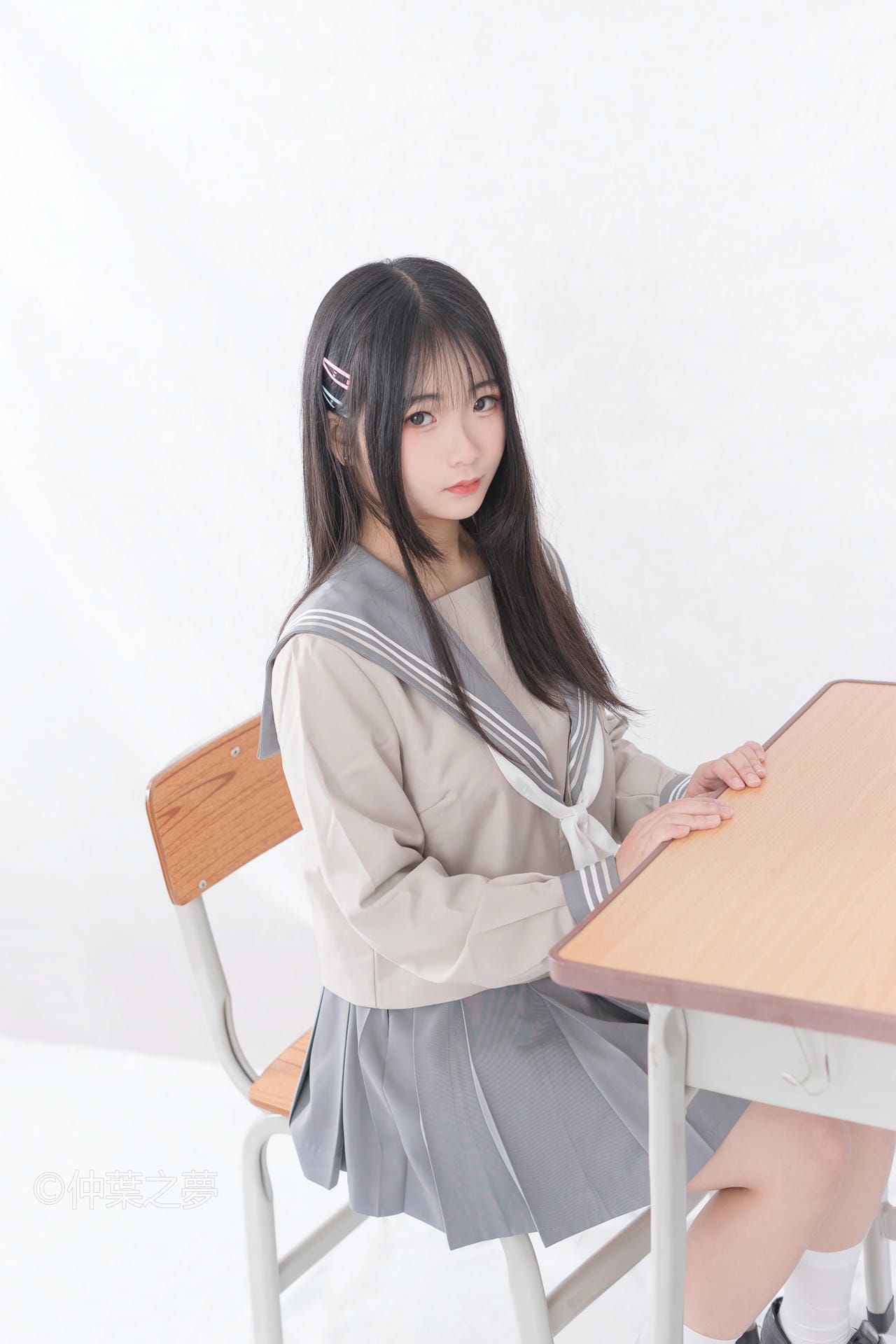 女子校生、JKコスプレのエロ画像 001