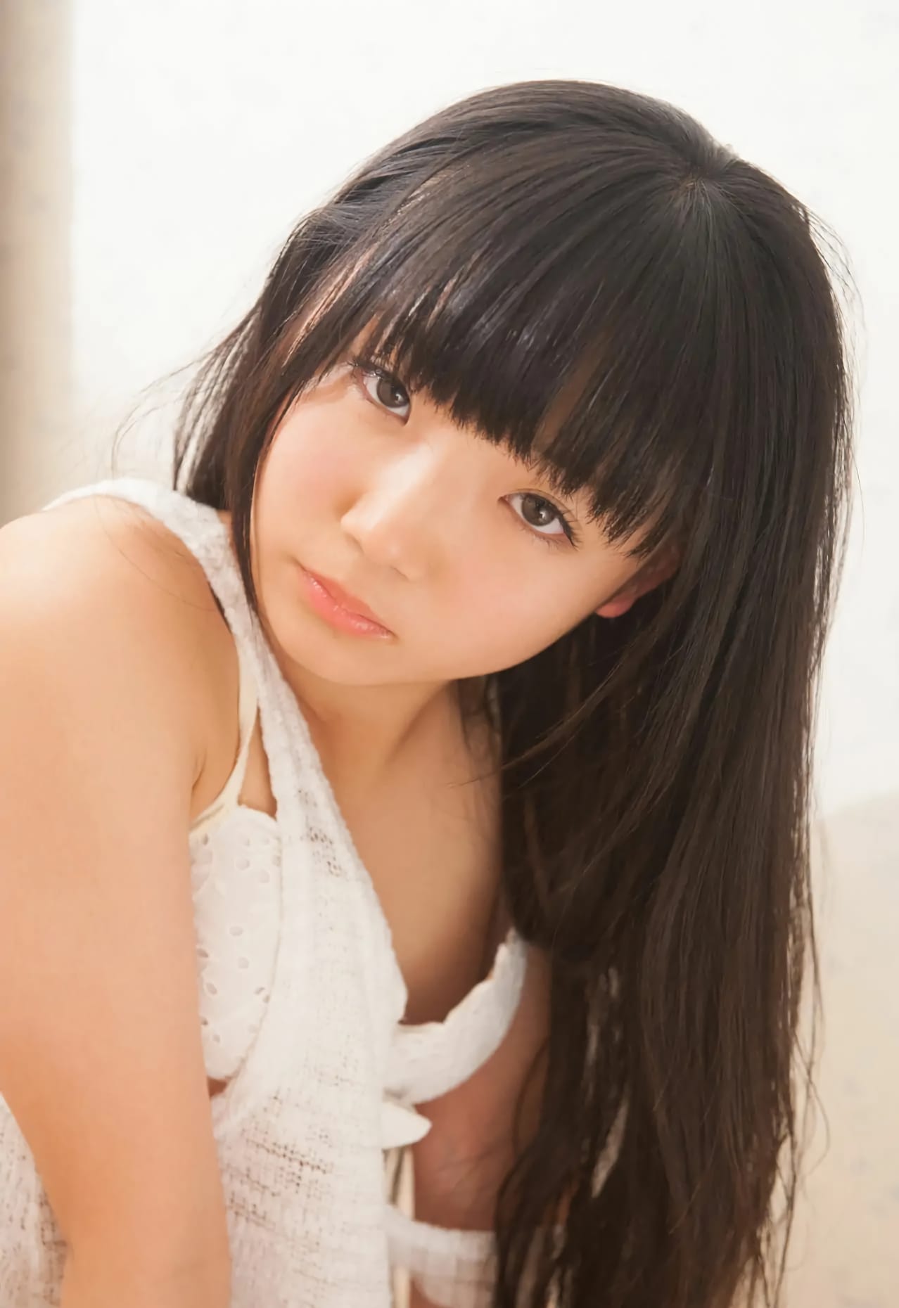 黒髪女性のエロ画像 001